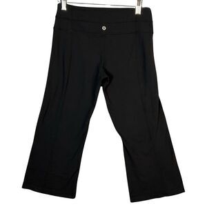 Lululemon Athletica Women's Reversible High Rise Cropped Black Leggings Size 6